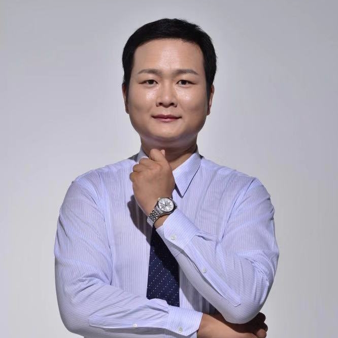 播音與節(jié)目主持專業(yè)教師 張虎