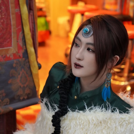 美術(shù)教師 郭晨